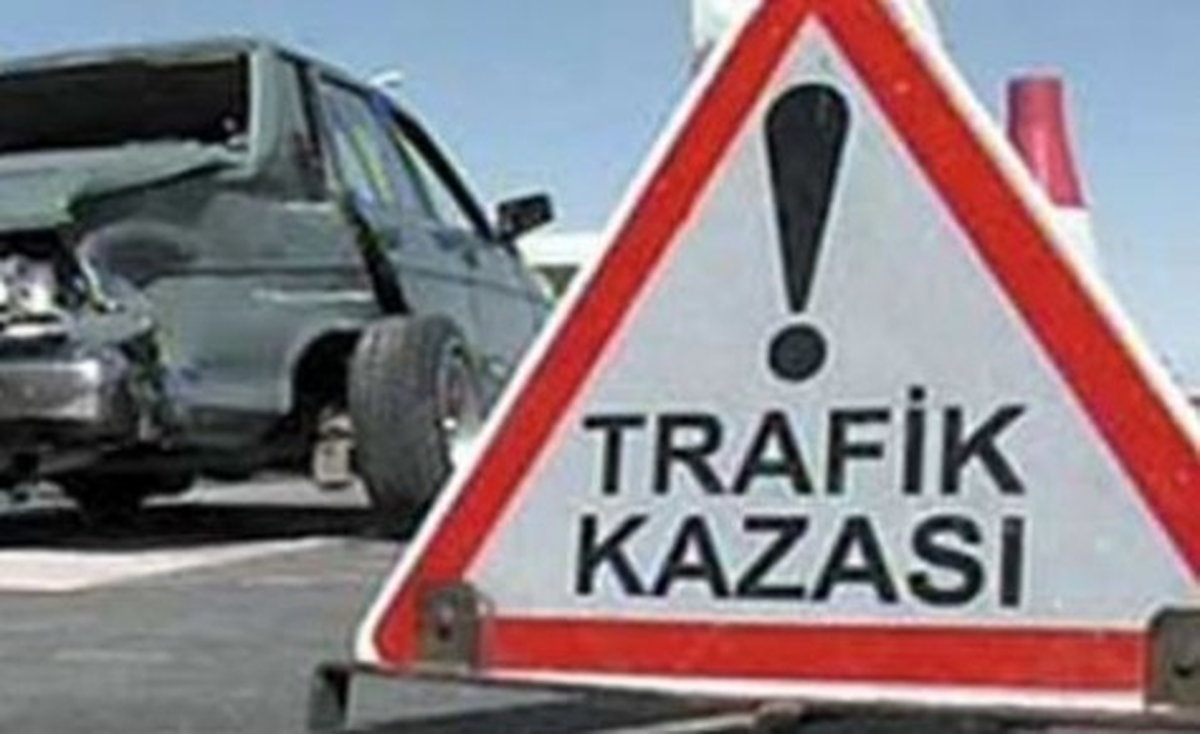Ceyhan\'da Trafik Kazası: 2 Yaralı