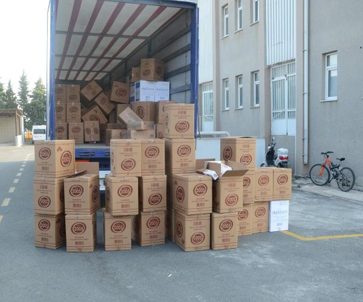 Kaçak Tütün ve Sigara Kağıdı Taşıyan Tıra Operasyon