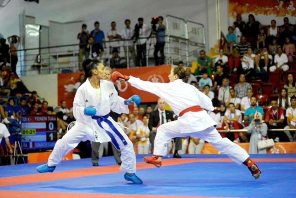 Uluslararası Pamukkale Karate Turnuvası Başladı