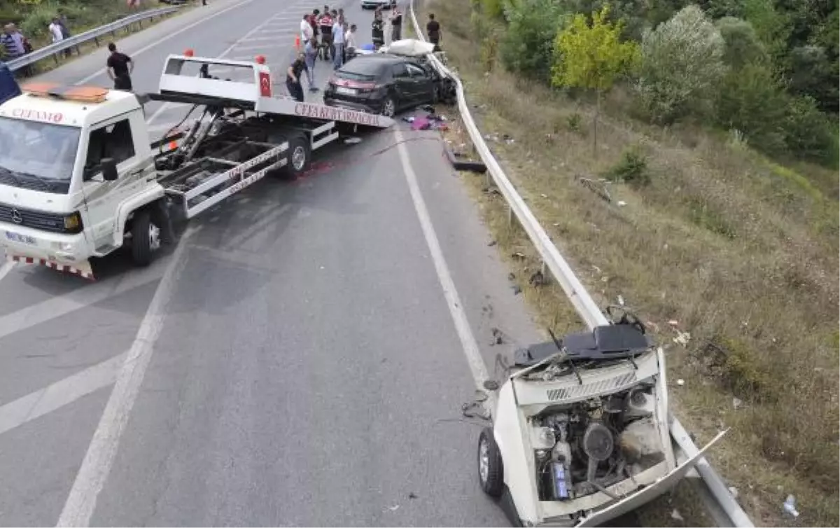 İzmit\'teki Kaza, Otomobili İkiye Ayırdı