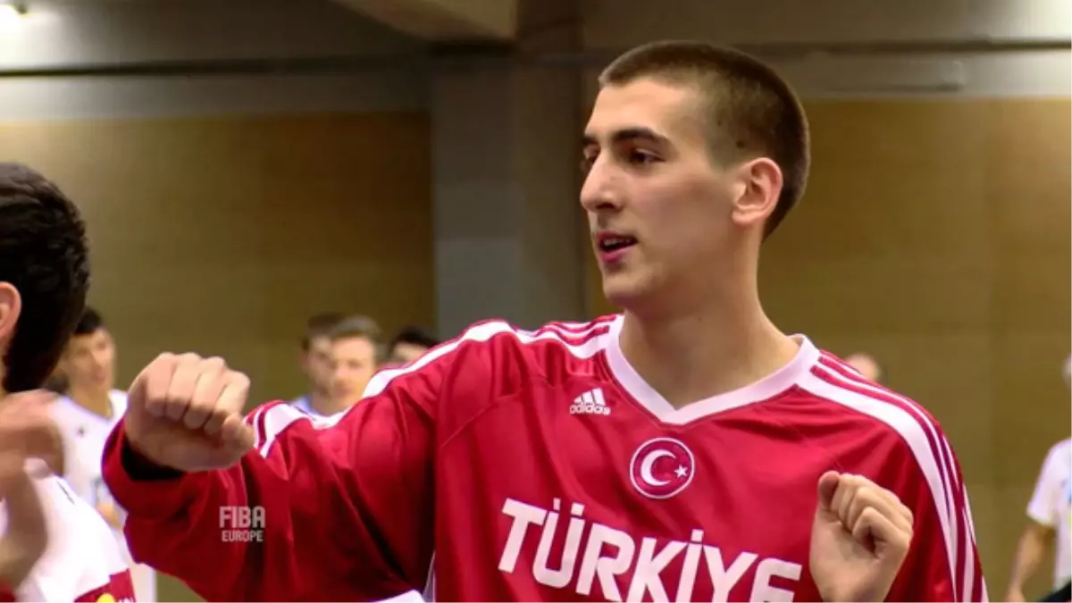 Milli Basketbolcu Kenan Sipahi, Aday Kadroda Olmaktan Bile Gurur Duyuyor