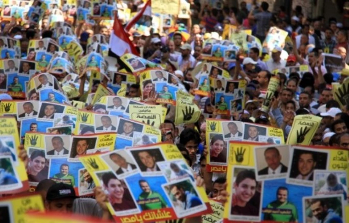 Mısır\'da Darbe Karşıtı Cuma Gösterileri