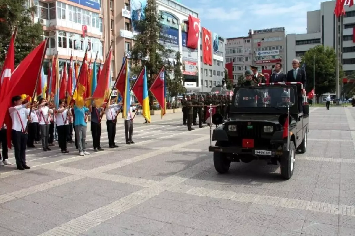 Samsun\'da Zafer Bayramı Coşkuyla Kutlandı