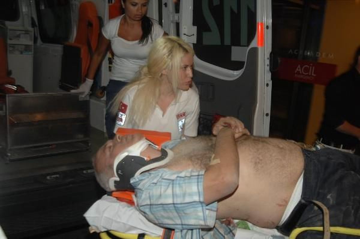 Sarıyer\'de Midibüs Şarampole Devrildi: 5 Ölü
