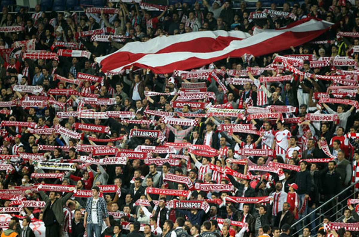 Sivasspor Taraftarı, Fenerbahçe Karşısında Takımına Güveniyor
