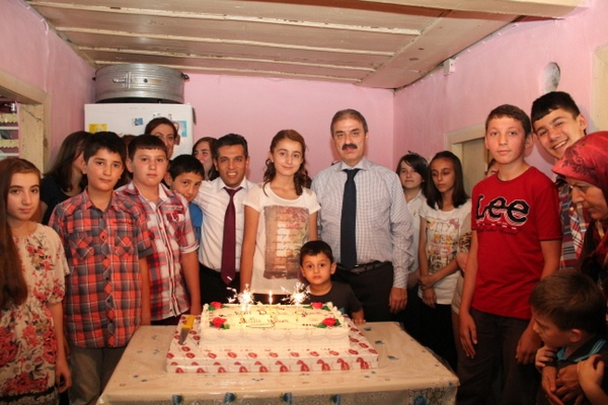 Başkan Dinç, Çocuk Meclisi Başkanı\'nın Doğum Gününe Katıldı