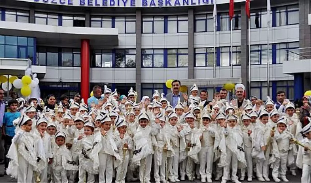 Düzce Belediyesi Toplu Sünnet Şöleni Yaptı