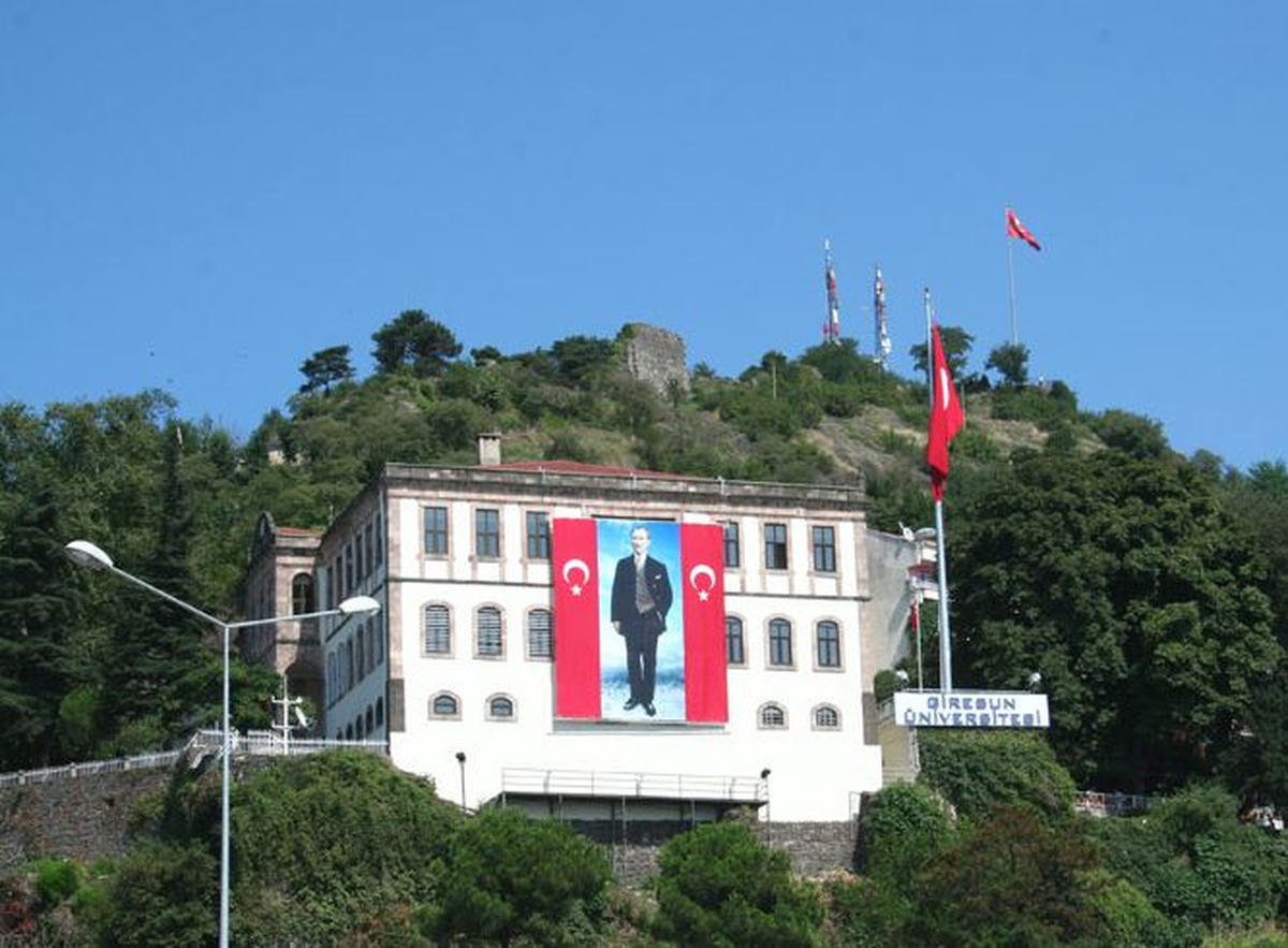 Giresun Üniversitesi'nden Öğretim Üyelerine İlginç Şartlar