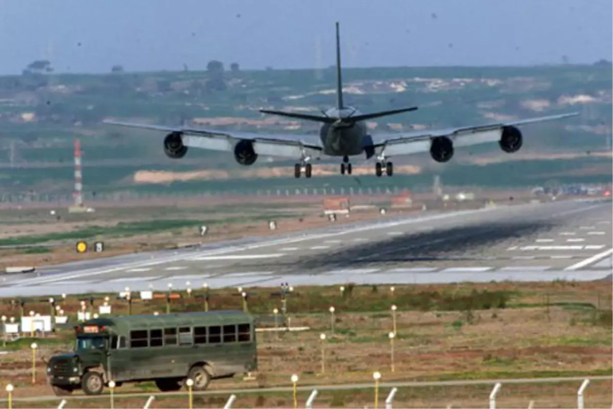 Adana İncirlik Üssü\'ne 3 Amerikan Kargo Uçağı İndi