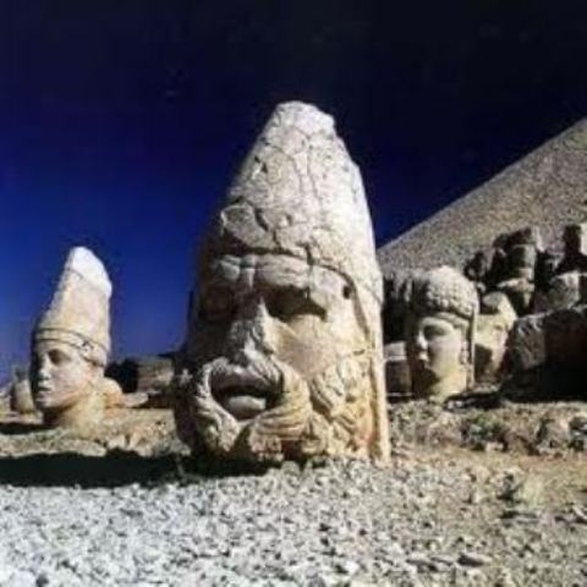 Nemrut\'u Ülke Tv\'de Arkeolog Başgelen Anlattı