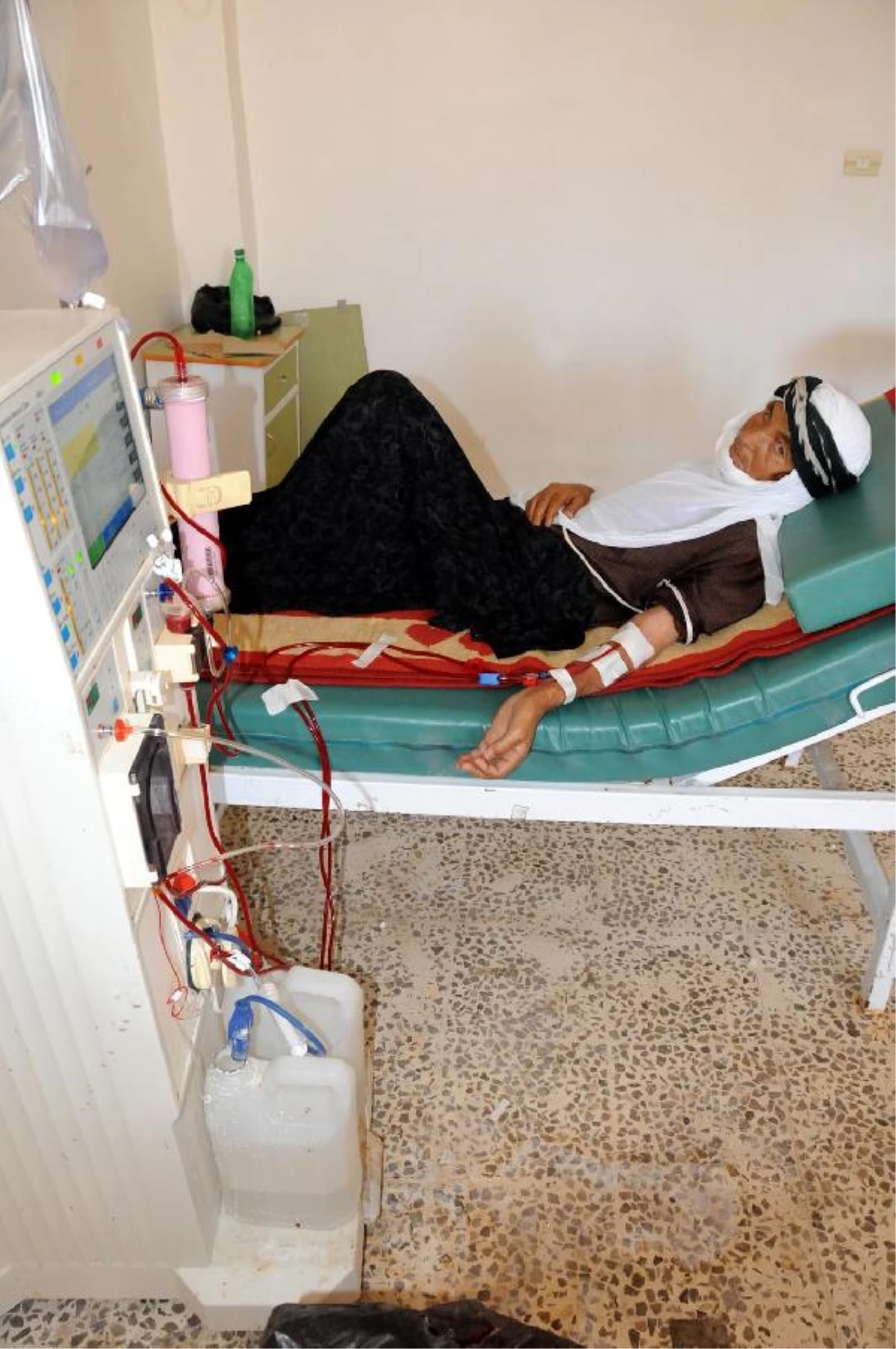 Suriye\'de Böbrek Hastaları Sıra Beklerken Ölüyor