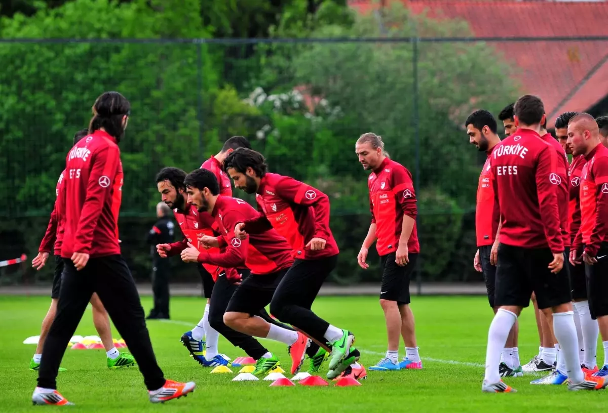 A Milli Futbol Takımı İstanbul\'da Toplandı