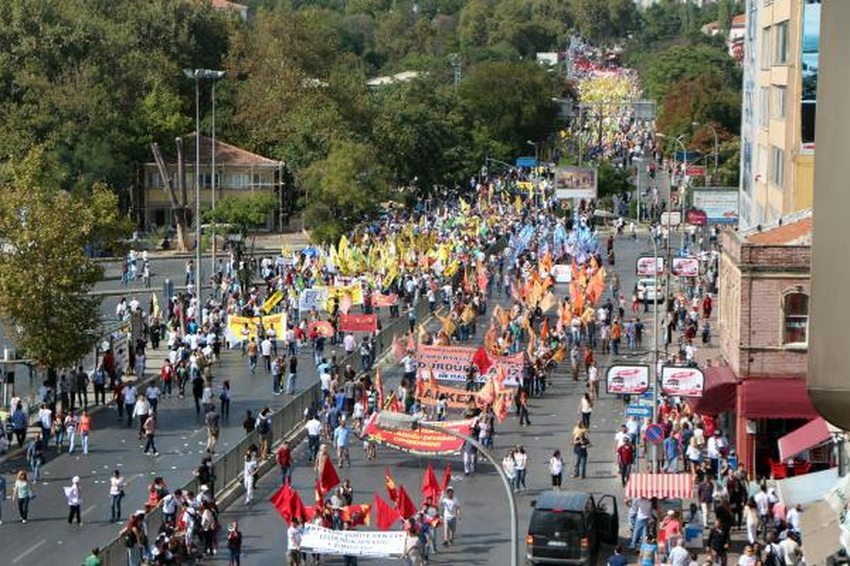 Kadıköy\'de Miting Öncesi Sıkı Güvenlık Önlemleri