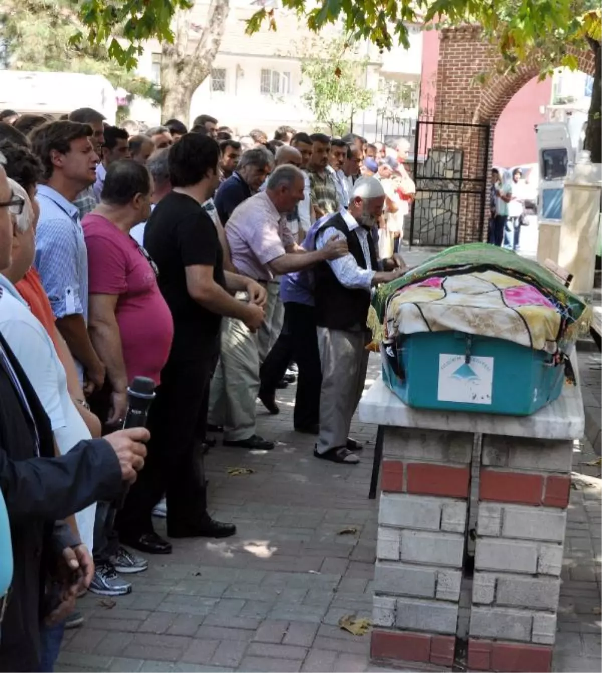 Kızı ve Torununu Toprağa Veren Dedenin Gözyaşları