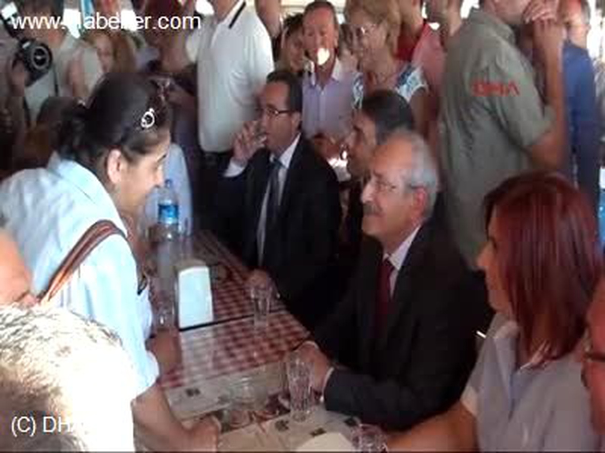 Kuşadası 1 Kılıçdaroğlu ve Baykal Nikah Şahidliği Yaptı