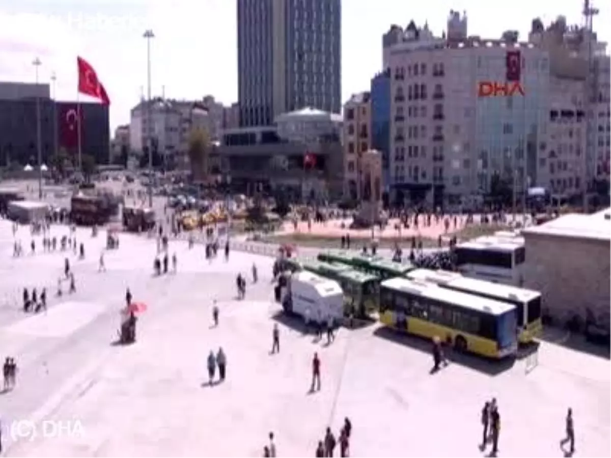 Taksim\'de "Polis Zinciri"...