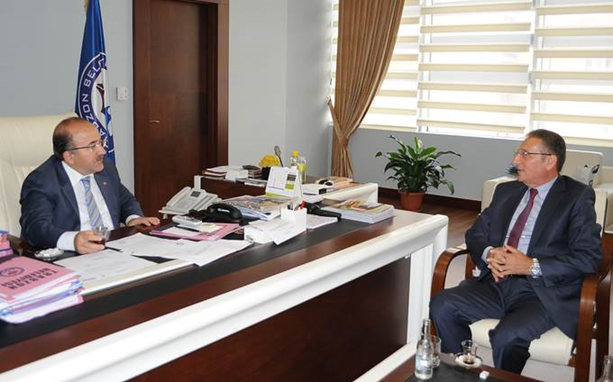 Trabzon Dernekler Federasyon Başkanı ve Yönetim Kurulu Üyelerinden Başkan Gümrükçüoğlu'na Ziyaret
