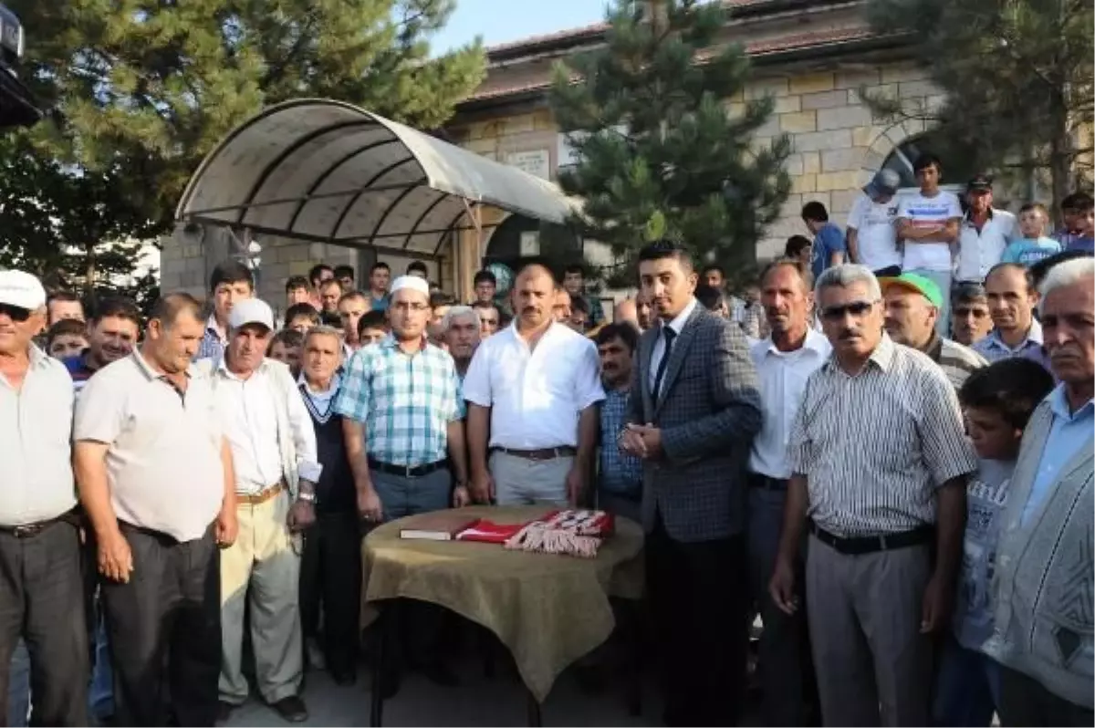 Uzaya Gidecek İlk Türk\'ün Bayrağı ve Seccadesi Nevşehir\'den