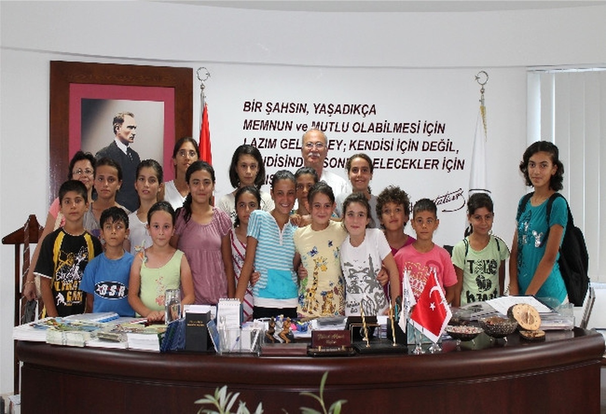 Burhaniye\'de Hentbolcuların Başkan Ziyareti