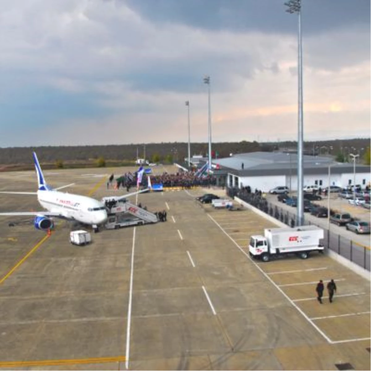 Cengiz Topel Havalimanında Uçuşlar Tekrar Başladı