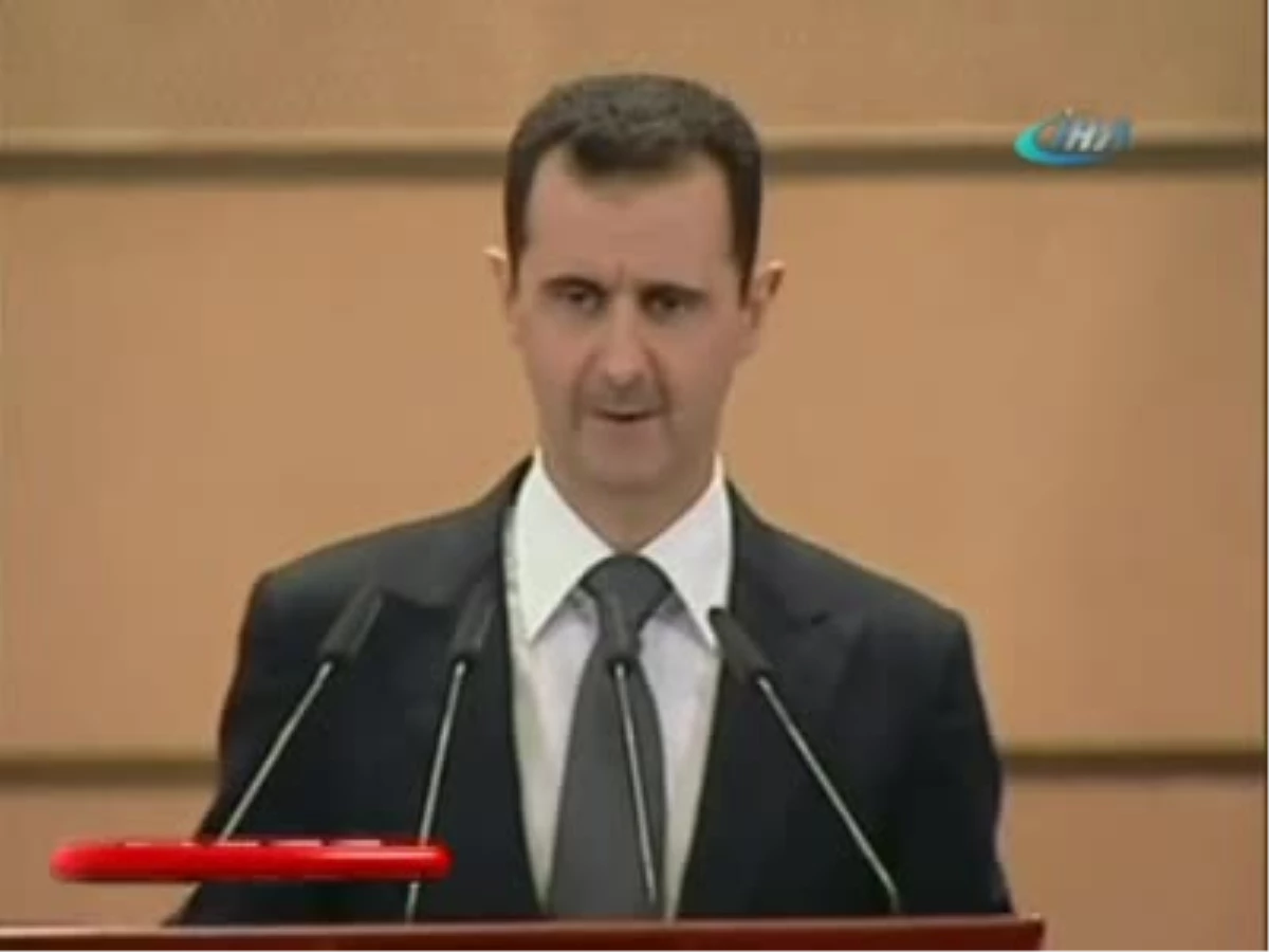 Esad, \'Suriye\'ye Saldırı Olursa Bölgesel Savaş Çıkabilir\'