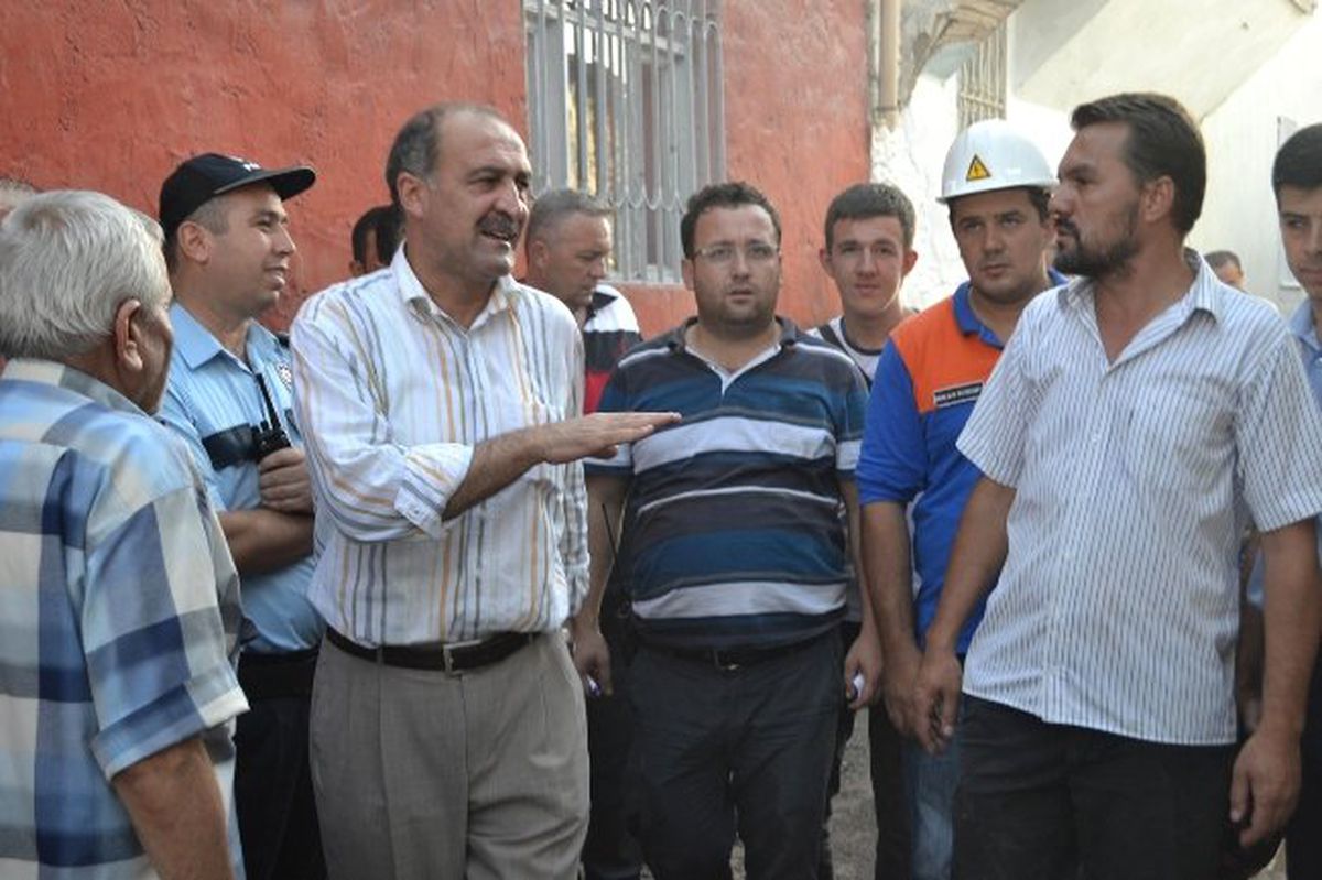 Evi Yanan Ailelere Kula Belediyesi Yardım Elini Uzattı