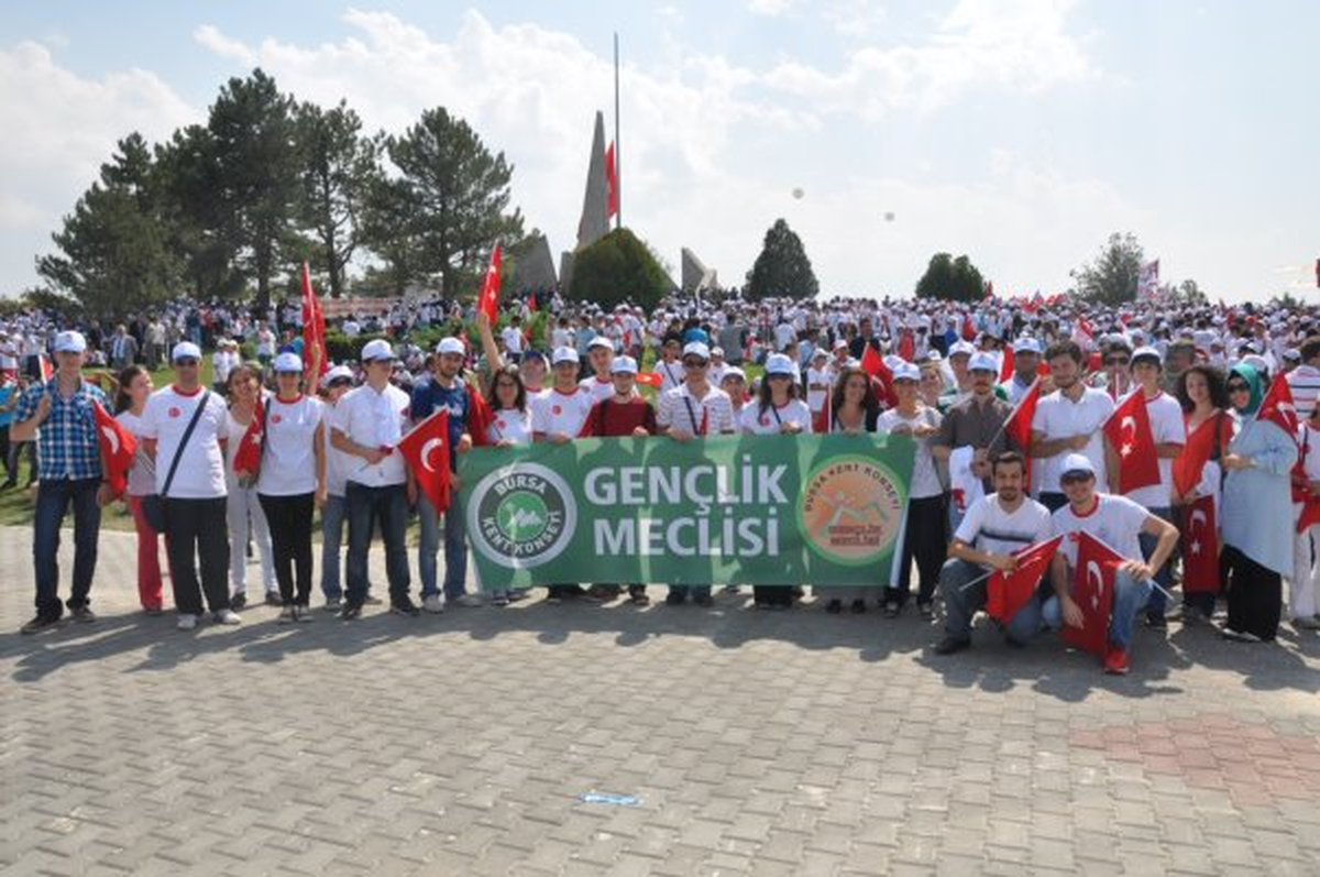 Gençlik Meclisi Zafer Bayramını Dumlupınar\'da Kutladı