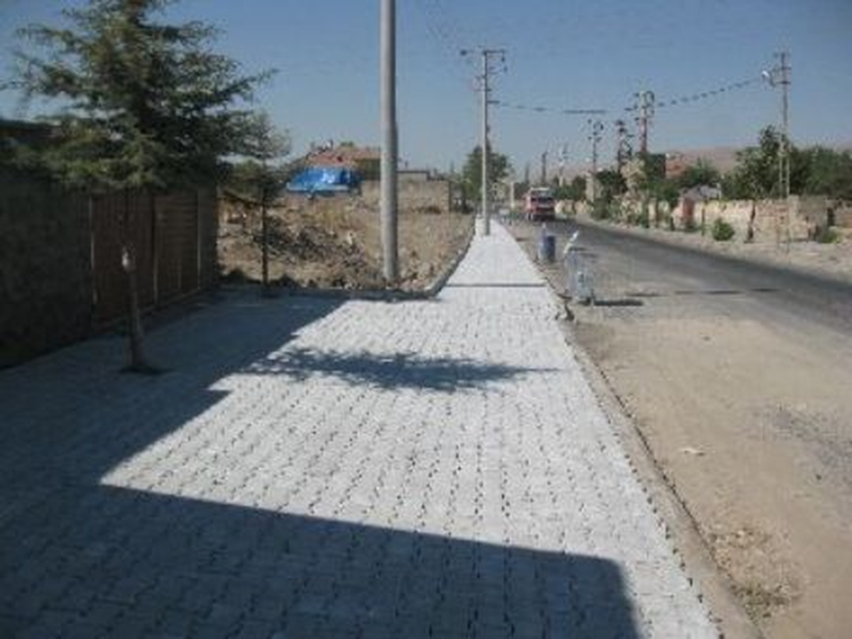 Kaymaklı Belediyesi\'nde Yol-Kaldırım Çalışmaları Yapılıyor