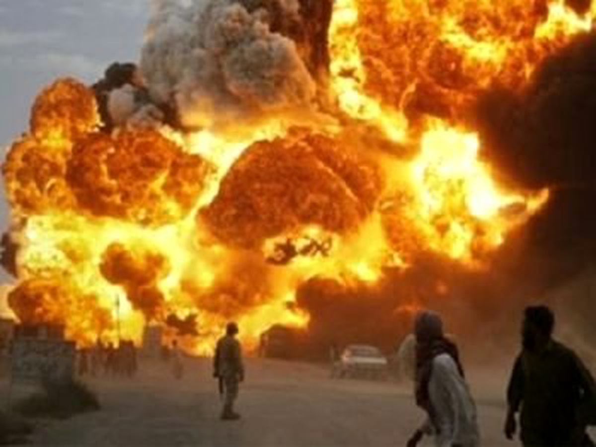 Musul\'da Türk Başkonsolosluğu Konvoyuna Bombalı Saldırı