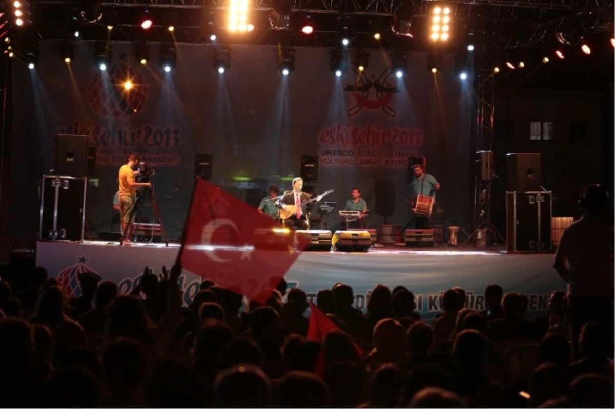 Seyit Battal Gazi\'yi Anma Şenlikleri Hakalmaz Konseriyle Sona Erdi