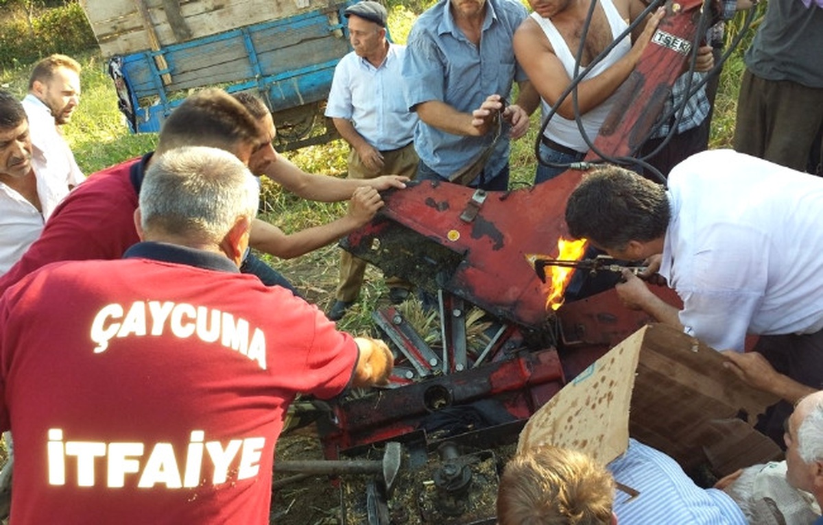 Slaj Makinesine Ayağını Kaptıran Kişi Kurtarıldı