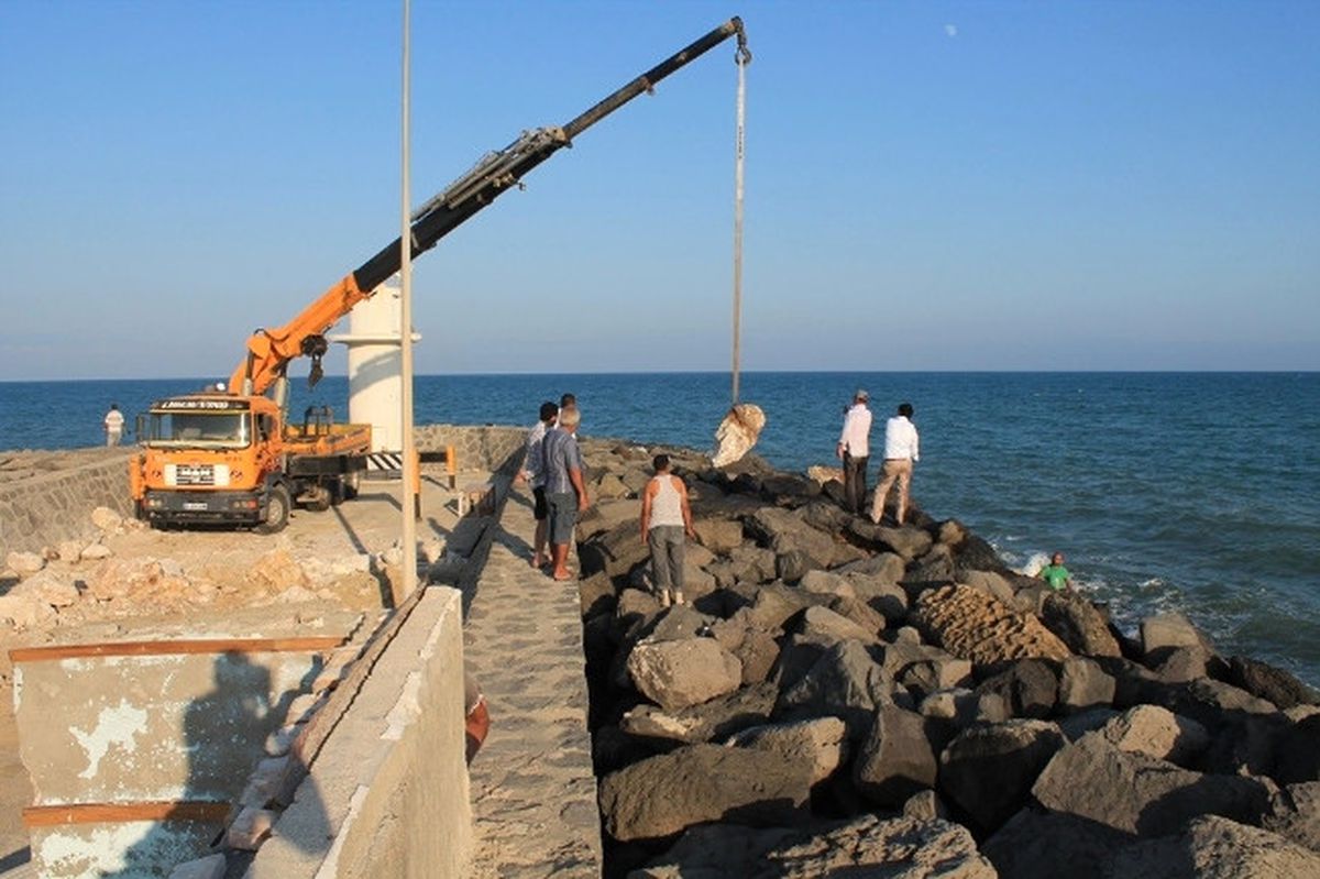 Yumurtalık Balıkçı Barınağı Güçlendirildi