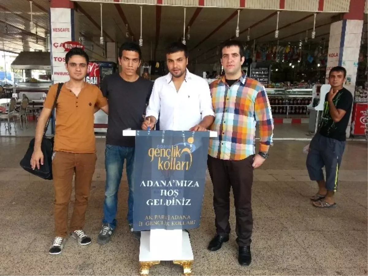 Adana Ak Gençlik Üniversiteli Gençleri Karşıladı