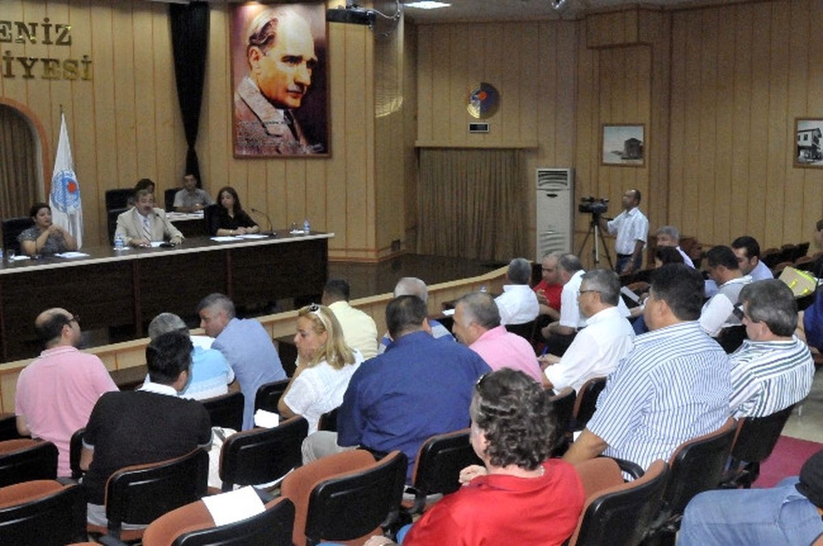 Akdeniz Belediye Meclisi Toplandı