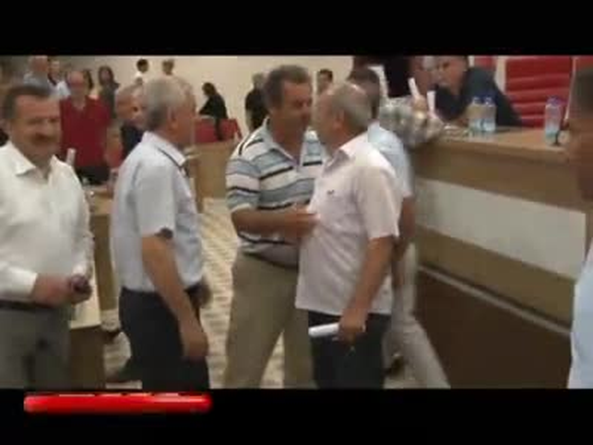 Aydın Belediye Başkanı Muhalefete Olan Öfkesini Basından Çıkardı