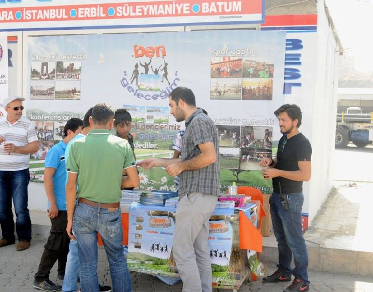 Cizre Emniyet Müdürlüğü Üniversite Öğrencileri İçin Stant Açtı