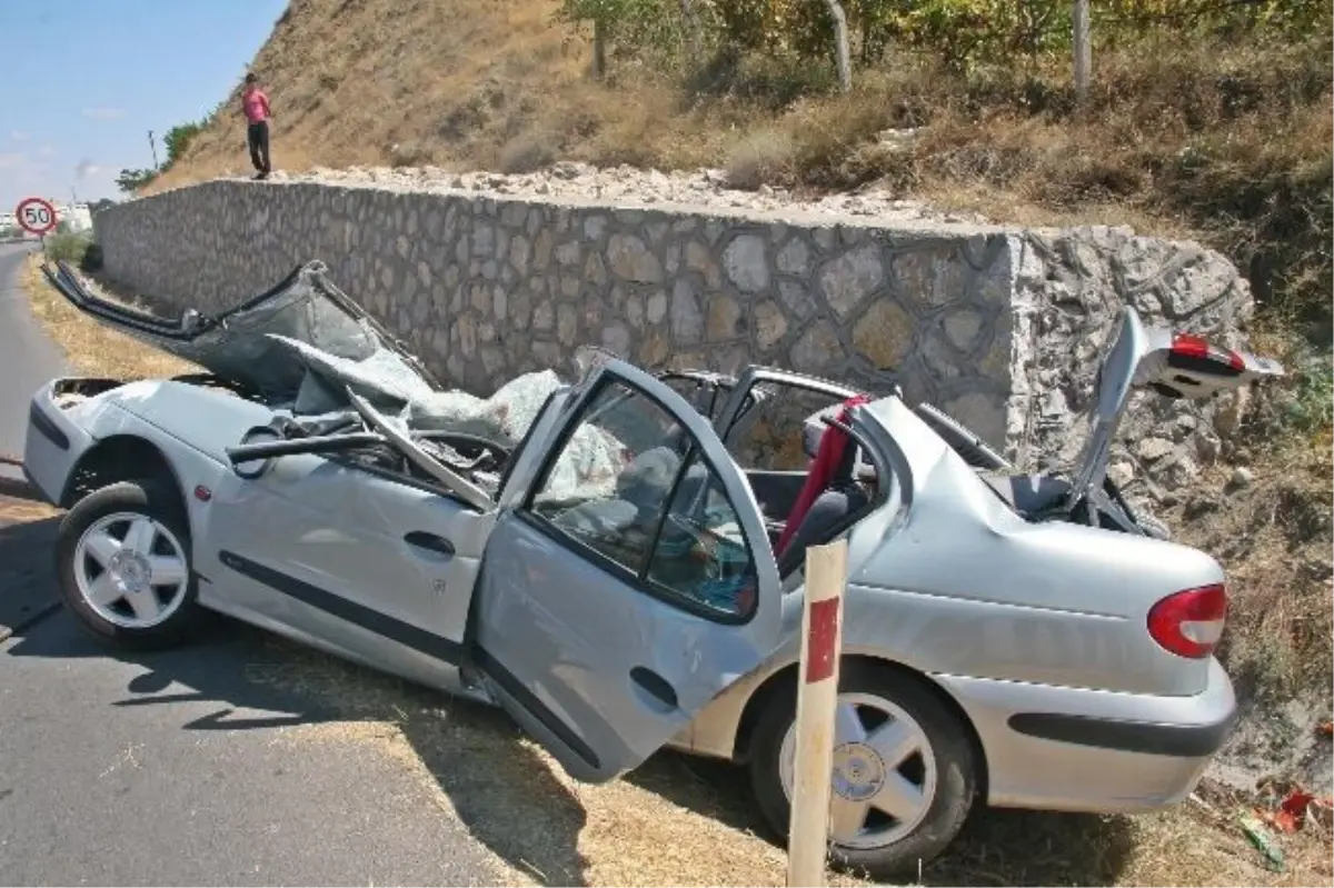 Çorum\'da Trafik Kazası: 1 Ölü, 3 Yaralı