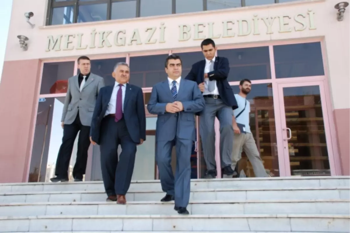 Kayseri Valisi Orhan Düzgün Melikgazi Belediyesi\'nde