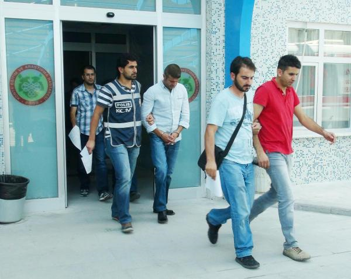 Silah Kaçakçılığı Şebekesine Darbe: 25 Gözaltı