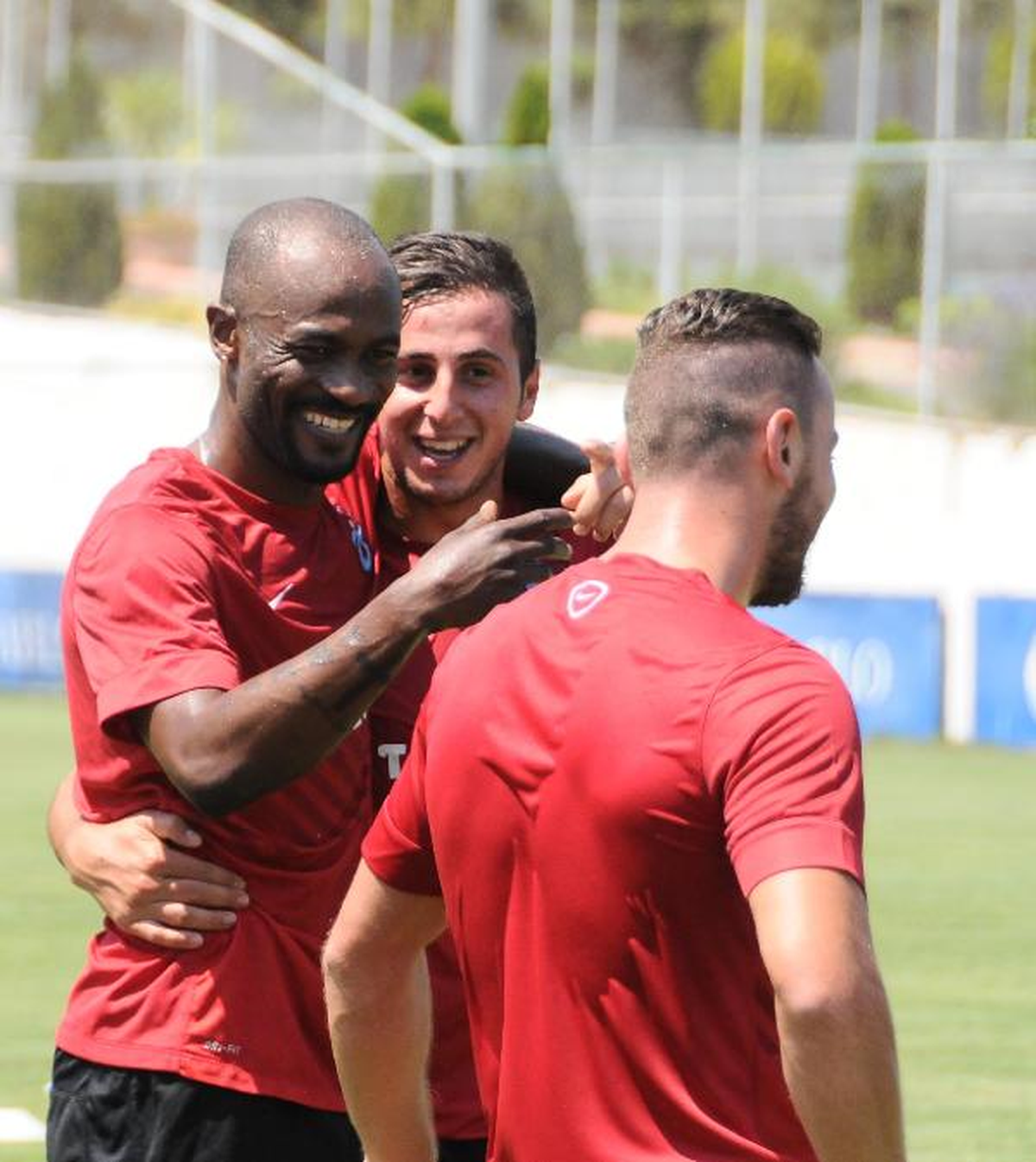 Trabzospor\'da Zokora\'ya Malouda Desteği