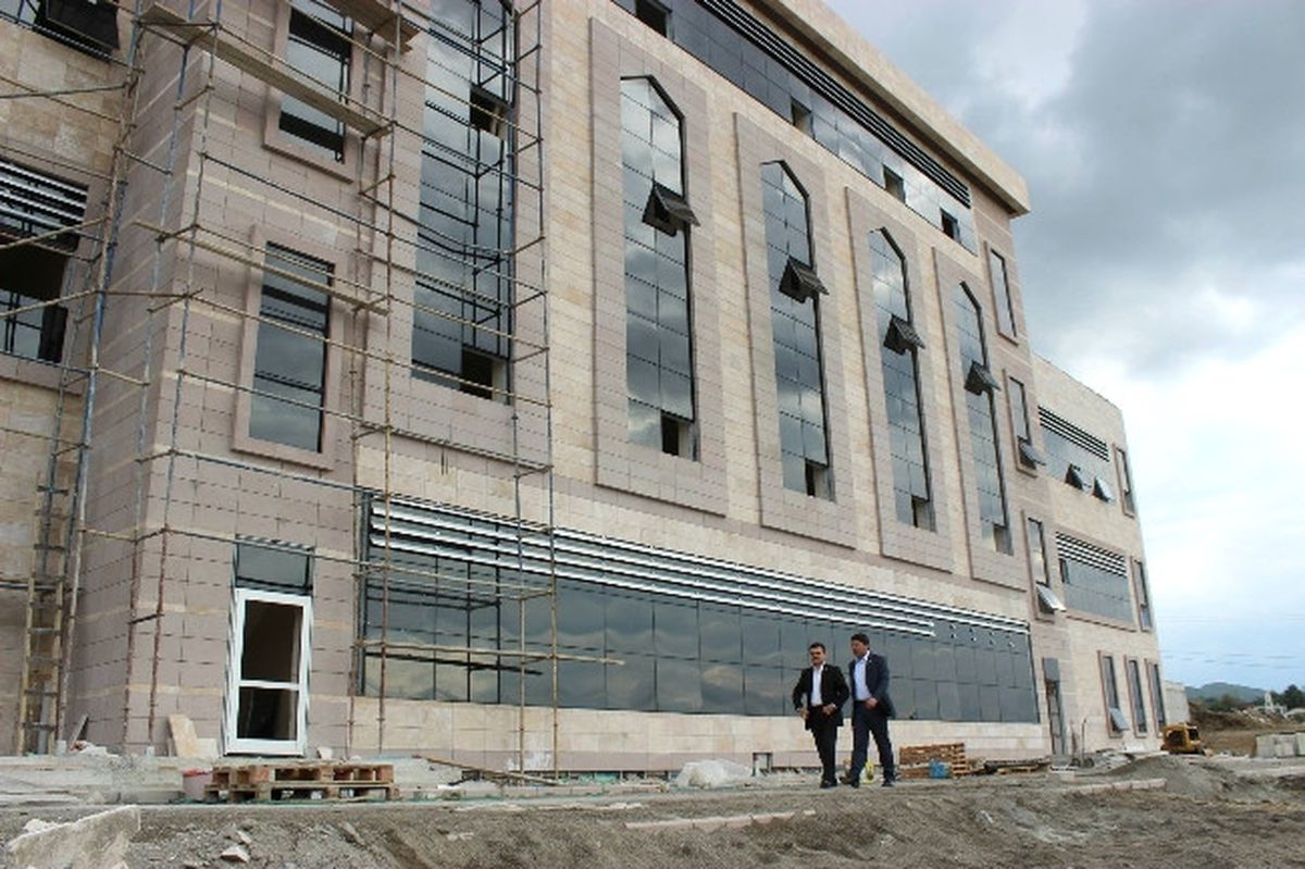 Tunç Bü\'nün Yeni Kampüs Alanını İnceledi
