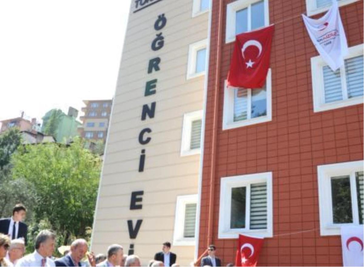 Artvin\'de Türk Kızılayı Kız Öğrenci Evi Açıldı