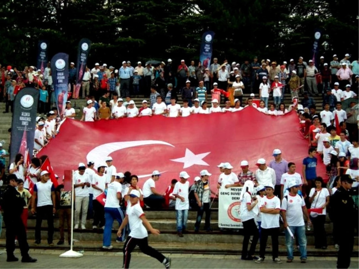 Aydın Gençliği Zafertepe\'ye Çıktı