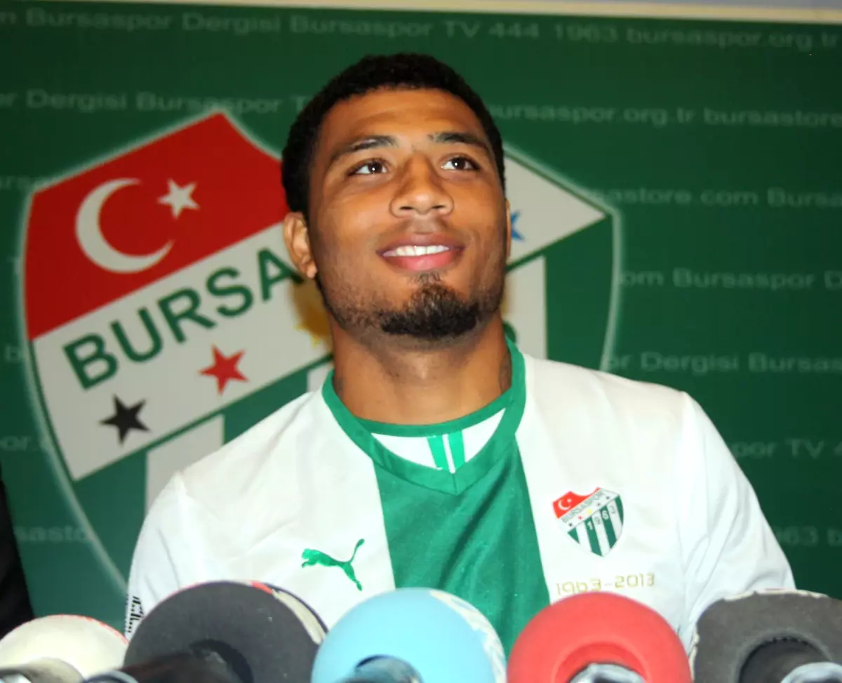 Bursaspor\'da Colın Kazım İlk Antrenmanına Çıktı