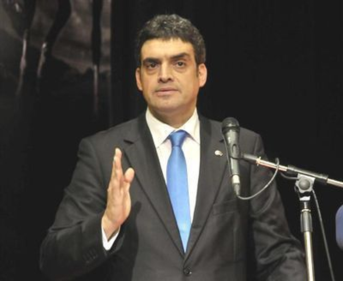 CHP\'den, Başbakan Yardımcısı Arınç\'a THY Pilotu Eleştirisi