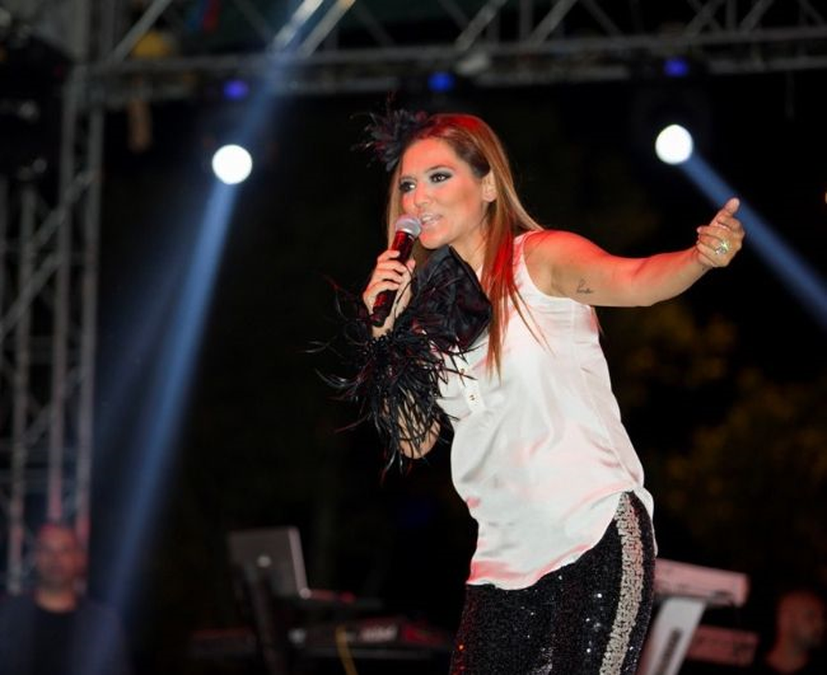 Demet Akalın Hamile Olduğunu Açıkladı