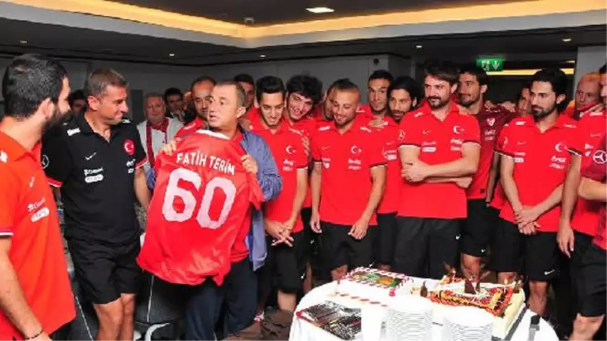 Fatih Terim\'in Doğum Günü Kutlandı