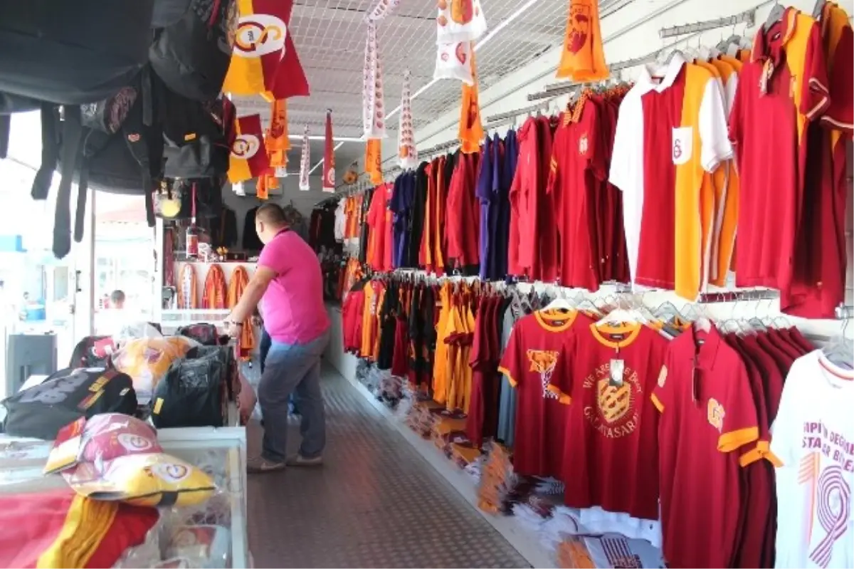 Gs Store Tır\'ı Urla\'da