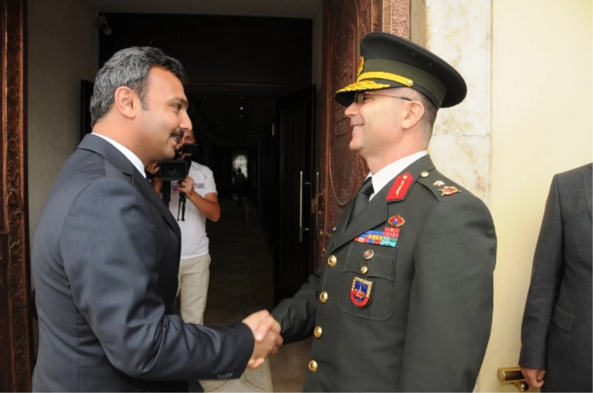 Jandarma Bölge Komutanı Tuğgeneral İlbaş\'tan Külcü\'ye Ziyaret