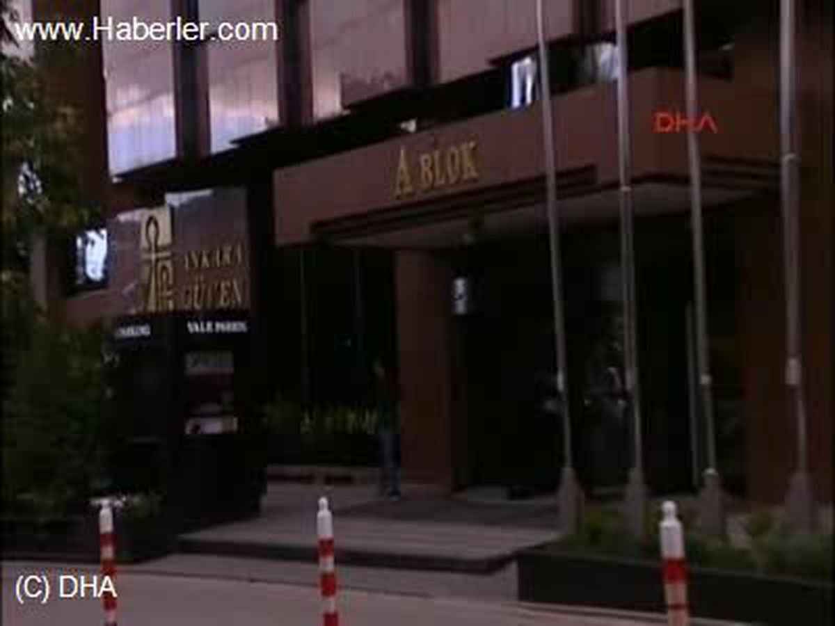 Kalp Krizi Geçiren Hasan Celal Güzel Ankara\'ya Getirildi